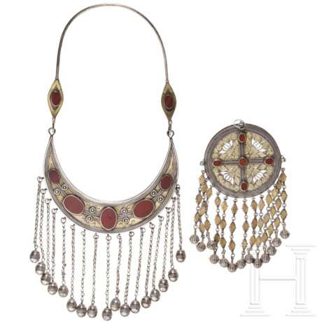 Zwei Silber-Schmuckstücke mit Karneol, Turkmenistan, um 1900 - photo 1
