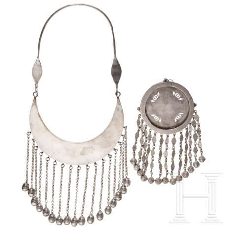 Zwei Silber-Schmuckstücke mit Karneol, Turkmenistan, um 1900 - photo 2