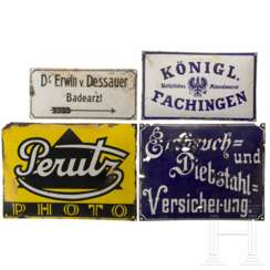 Vier Emailleschilder, darunter "Perutz Photo" und "Königl. Fachingen Mineralwasser", deutsch, 1920er Jahre