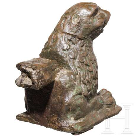 Löwenfuß eines Rednerpults oder Leuchters aus Bronze, Norditalien, 13./14. Jhdt. - photo 6