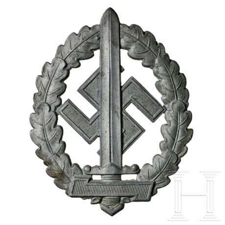 An SA War Wounded Sports Badge - photo 1