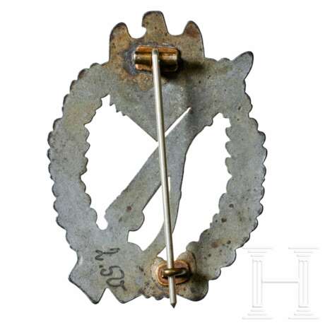 An Infantry Assault Badge in Silver - photo 2