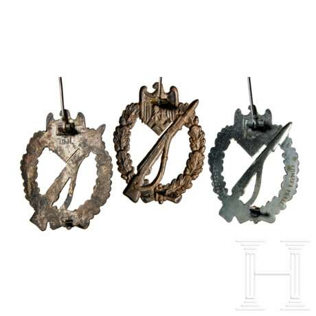 A Small Collection of SS War Badges - фото 5