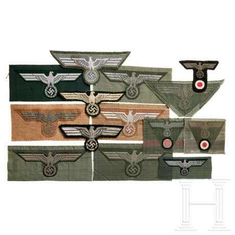A Small Collection of Heer Insignia - photo 1