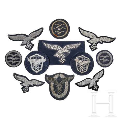A Small Collection of Luftwaffe Insignia - photo 1