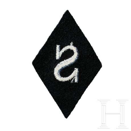A Sleeve Diamond for Technical Sergeants - photo 2