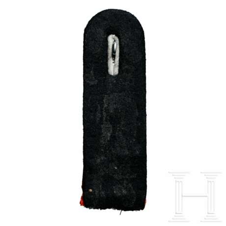 A Single Shoulder Board for a SS Obersturmführer of Kraftfahrzeugtechnische Lehranstalt - Foto 2