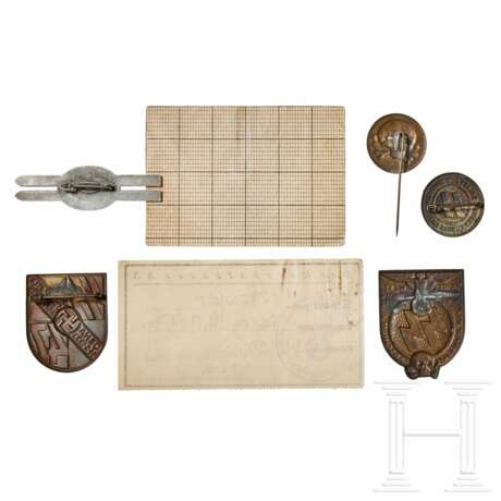 A Collection of Tinnies and Documents - Foto 2