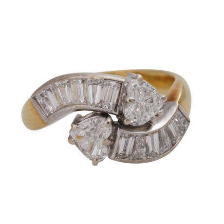 Ring mit 2 Diamantherzen und 12 Diamantbaguettes, zusammen ca. 2 ct, - Foto 1