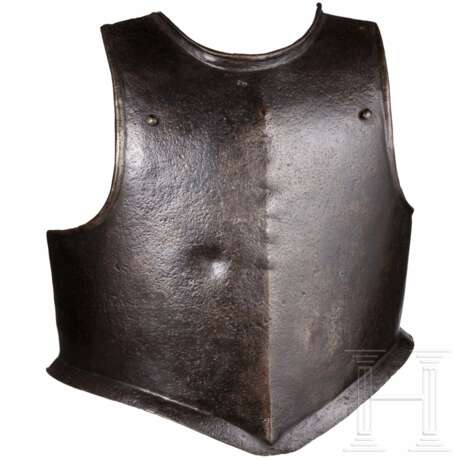 Kugelfeste Kürassierbrust, norddeutsch oder Niederlande, 1. Hälfte 17. Jhdt. - photo 1