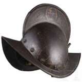 Goldgefasster, geschwärzter Morion, Sachsen, um 1600 - Foto 1