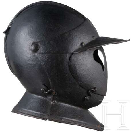 Savoyarden-Kürassierhelm, Norditalien, um 1600 - photo 2