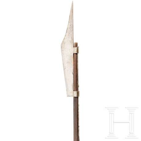 Hellebarde im Stil um 1400, früher Historismus, Schweiz, 2. Hälfte 19. Jhdt. - photo 4
