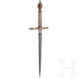 Kleiner vergoldeter Linkhanddolch, deutsch, wohl Sachsen, um 1600 - photo 2