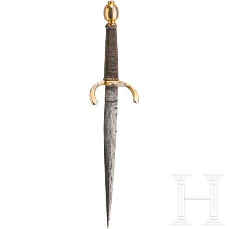 Linkhanddolch mit vergoldetem Gefäß, deutsch, um 1620 - photo 1
