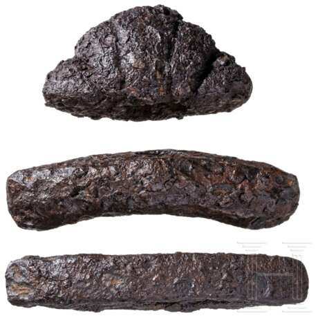 Drei eiserne Griffteile wikingischer Schwerter, 10. Jhdt. - фото 1