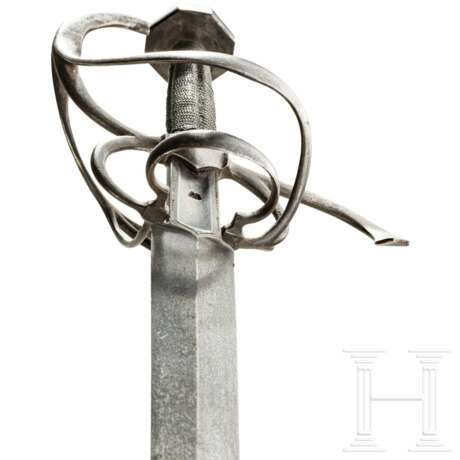 Schwerer militärischer Degen, Sachsen, um 1600 - photo 4