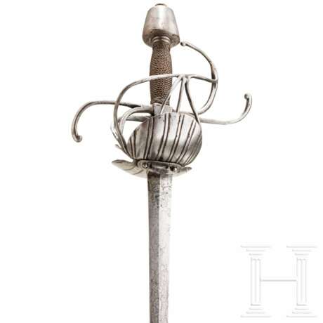 Militärisches Rapier mit Muschelstichblättern, deutsch, um 1620 - фото 4