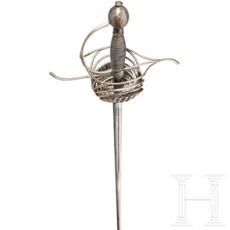 Spangenrapier mit muschelförmigen Stichblättern, Italien, um 1620 - фото 3