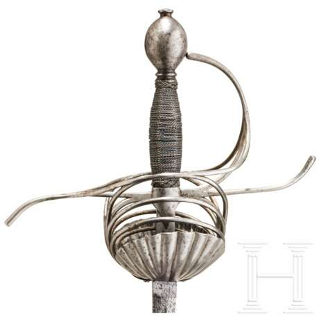 Spangenrapier mit muschelförmigen Stichblättern, Italien, um 1620 - фото 4