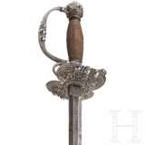 Galanteriedegen mit eisengeschnittenem Gefäß, deutsch oder flämisch, um 1700 - photo 4