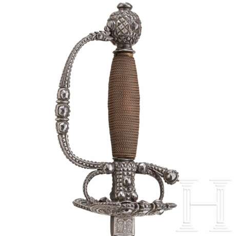 Galanteriedegen mit eisengeschnittenem Gefäß, deutsch oder flämisch, um 1700 - photo 5