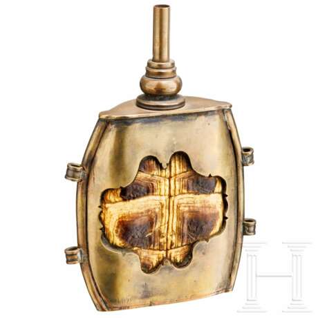 Messingmontierte Zündkrautflasche aus einem Schildkrötenpanzer, Europa, 19. Jhdt. - photo 2