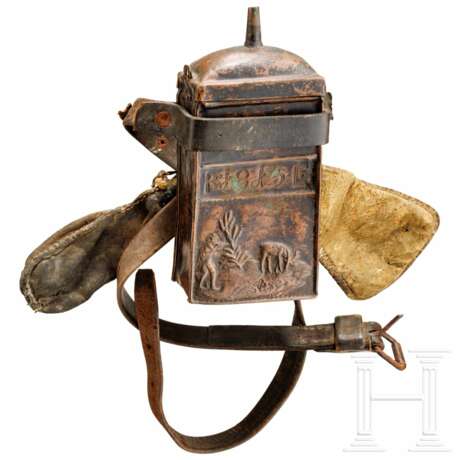 Jagdgürtel mit Pulverflasche und Schrotbeutel, deutsch, datiert 1815 - photo 1