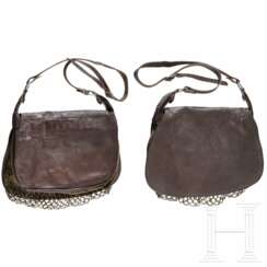 Zwei lederne Jagdtaschen, deutsch, 2. Hälfte 19. Jhdt.