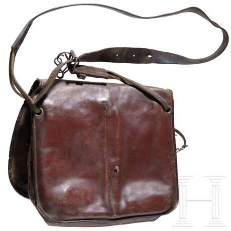 Zwei lederne Jagdtaschen, deutsch, 2. Hälfte 19. Jhdt. - Foto 5