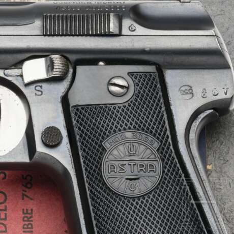 Astra, Mod. 3000, im Karton - photo 2