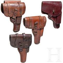Vier Pistolentaschen