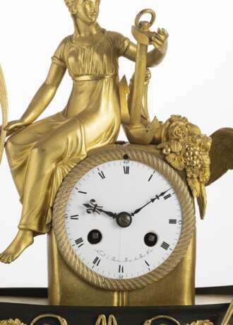 Gondel-Pendule mit Venus und Amor - photo 3