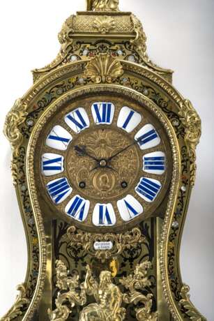 Große Prunkpendule im Boulle-Stil auf Wandkonsole - photo 9