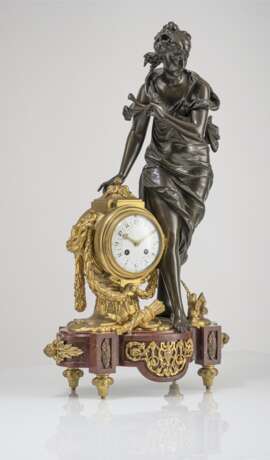 Große Pendule mit Venus im Louis XVI Stil - photo 2