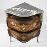Louis XV Eck-Kommode - фото 2
