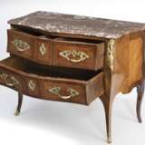 Louis XV-Kommode - photo 2