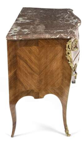 Louis XV-Kommode - photo 5