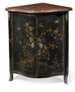 Furniture. Louis XV Encoignure mit Schwarzlackdekor