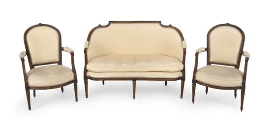 Ein Paar Louis XVI- Fauteuils und Sitzbank - photo 1