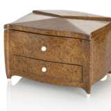 Art-Déco-Schmuck-Schatulle in Kommodenform - photo 1
