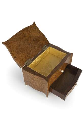 Art-Déco-Schmuck-Schatulle in Kommodenform - photo 2