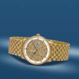 AUDEMARS PIGUET. A RARE AND ATTRACTIVE 18K GOLD AUTOMATIC SKELETONIZED WRISTWATCH WITH BRACELET - фото 2