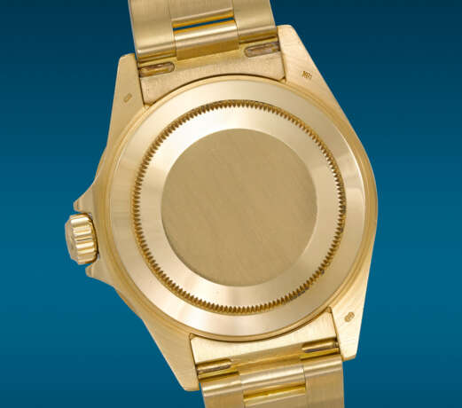 ROLEX. A CHARMING 18K GOLD AUTOMATIC WRISTWATCH WITH SWEEP CENTRE SECONDS, DATE AND BRACELET - photo 4