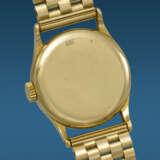 PATEK PHILIPPE. A RARE AND DESIRABLE 18K GOLD WRISTWATCH - фото 4