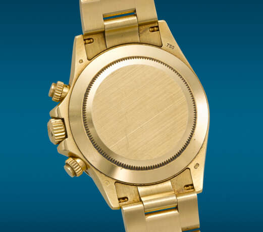 ROLEX. A VERY RARE AND MESMERIZING 18K GOLD AND DIAMOND-SET AUTOMATIC CHRONOGRAPH WRISTWATCH WITH MOTHER-OF-PEARL DIAL AND BRACELET - Foto 4