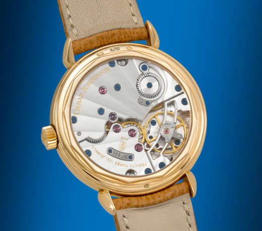 URBAN J&#220;RGENSEN. A RARE AND ELEGANT 18K PINK GOLD WRISTWATCH WITH TEARDROP LUGS - photo 4