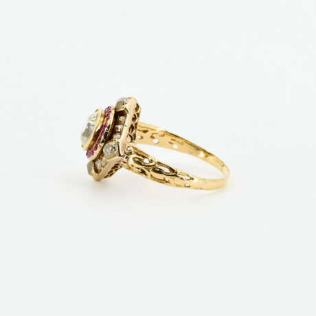Delicate Diamond-Ruby-Ring - photo 2