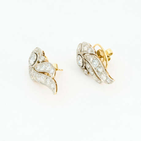 Delicate Diamond-Ear Studs - photo 3