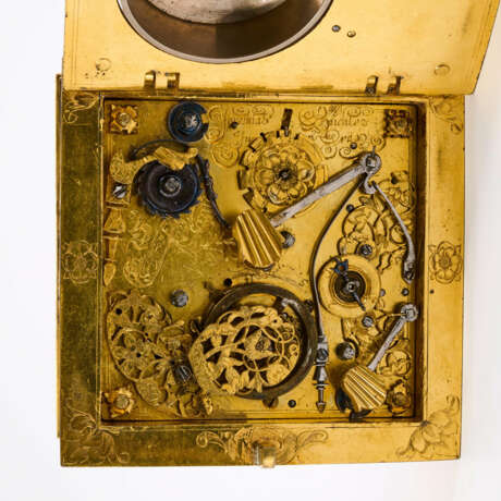 EARLY COPPER HORIZONTAL TABLE CLOCK - photo 6
